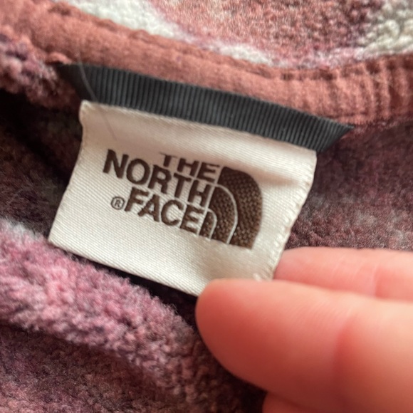 XS The North Face Printed Crescent Hooded Pullover Marron Purple Landscape Knit - Picture 3 of 4